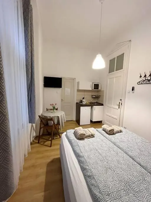 12# Sunflower Cozy Apartment Budapest